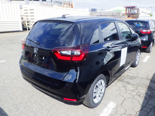 Honda Fit e:HEV photo 4