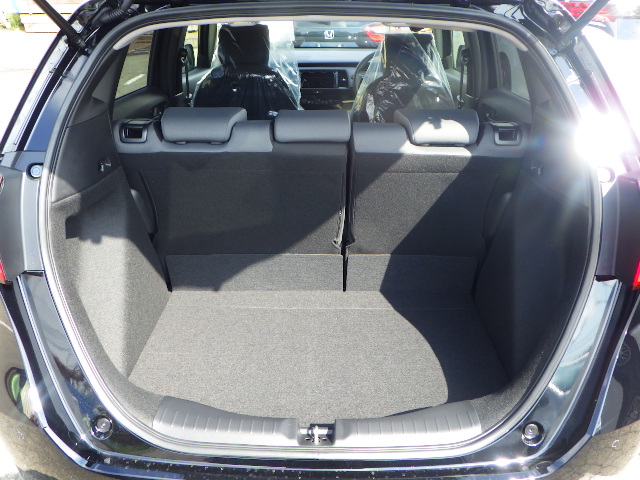 Honda Fit e:HEV photo 5