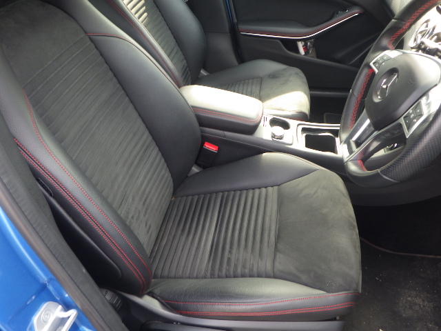 Mercedes-Benz A200 AMG Line photo 8
